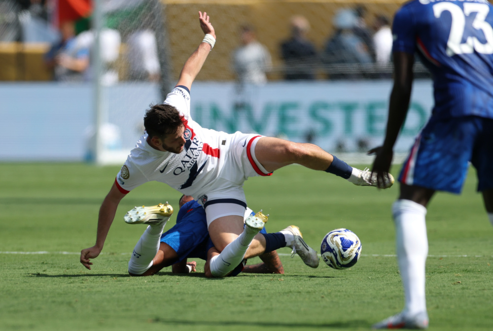 魏祥鑫：刷抖音看到自己入选60大新星，还是想去国外待一年（魏祥鑫在抖音刷到自己入选60大新星，仍计划出国待一年）